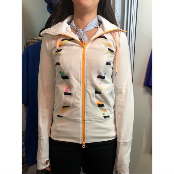 Lululemon In Stride Athletic Jacket  Size 6 - Picture 2 of 7